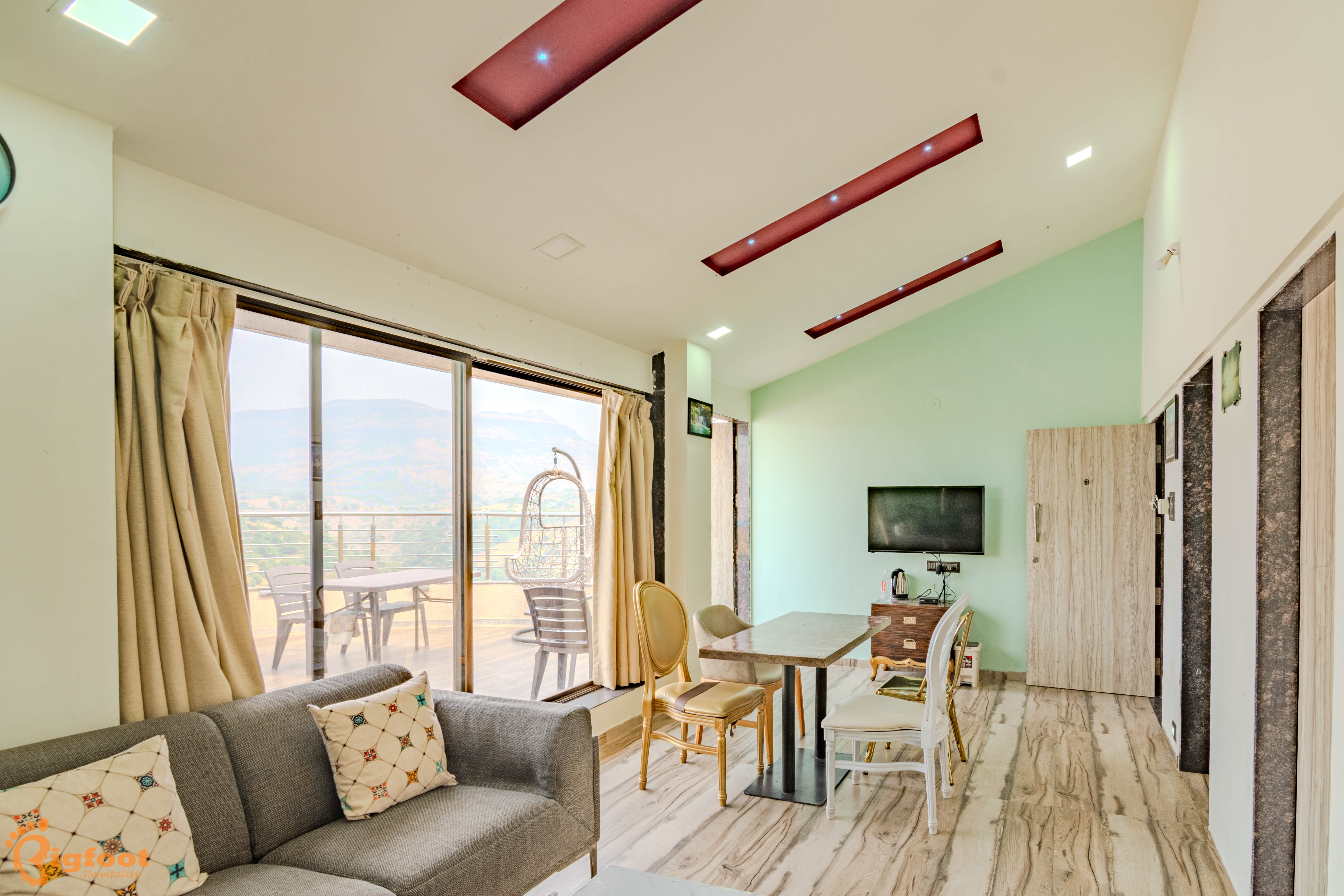 Premium Executive Room — gallery image 05